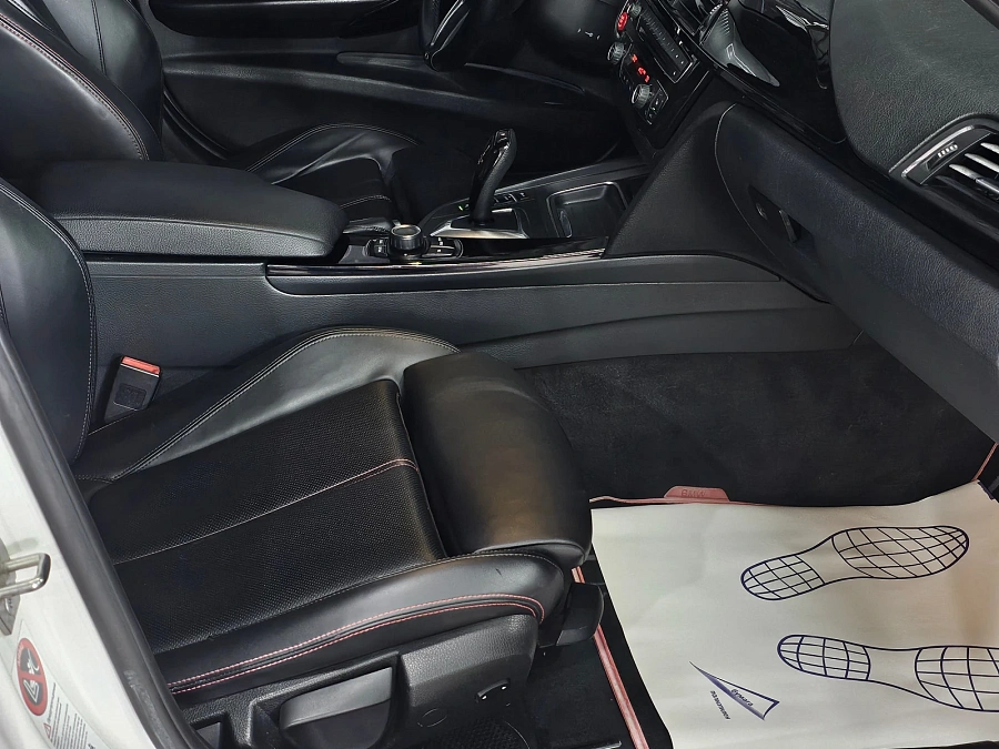 BMW 3 серии, 2012г., задний привод, автомат