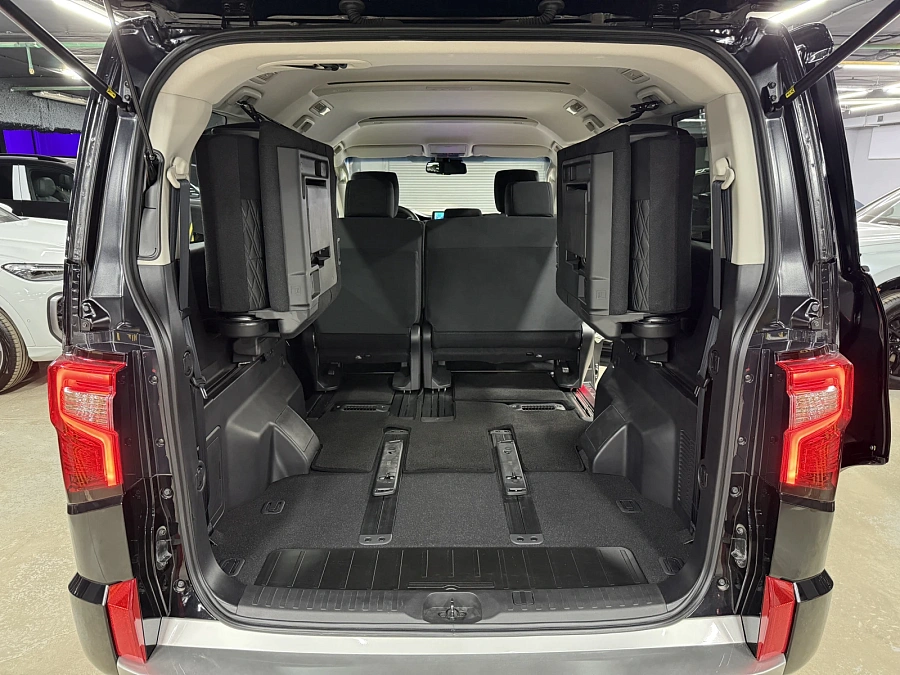 Mitsubishi Delica D:5, 2025г.