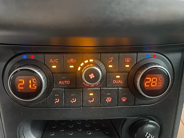 Nissan Qashqai, 2011г, передний привод, механика