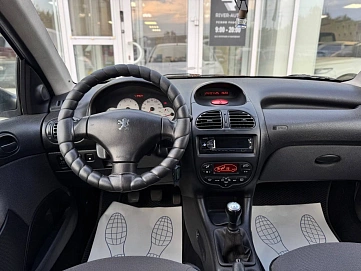 Peugeot 206, 2008г, передний привод, механика