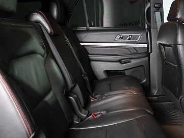 Ford Explorer, 2015г, полный привод, автомат