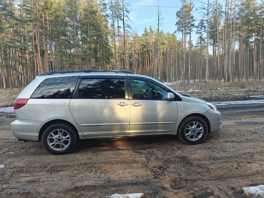 Toyota Sienna, 2004г., передний привод, автомат