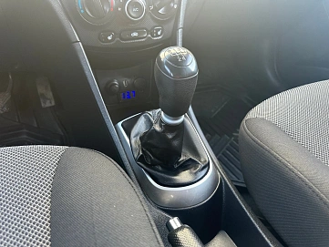 Hyundai Solaris, 2011г, передний привод, механика