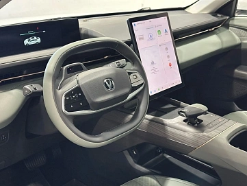 Changan Lamore, 2023г, передний привод, робот