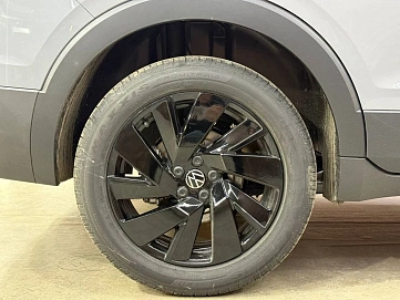 Volkswagen Tharu XR, 2025г, передний привод, робот