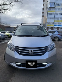 Honda Freed, 2010г, передний привод, вариатор