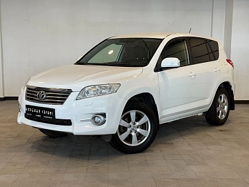 Toyota RAV4, 2012г, передний привод, автомат