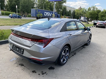 Hyundai Elantra, 2022г, передний привод, автомат