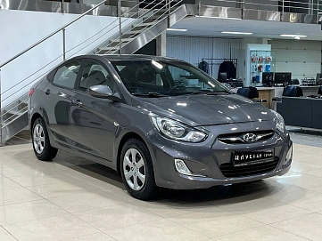Hyundai Solaris, 2011г, передний привод, автомат