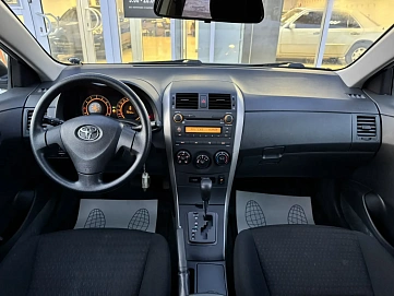 Toyota Corolla, 2010г, передний привод, автомат