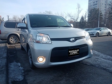 Toyota Sienta, 2015г, передний привод, вариатор