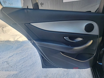 Mercedes-Benz E-Класс, 2021г, задний привод, автомат