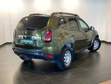 Renault Duster, 2015г, передний привод, автомат