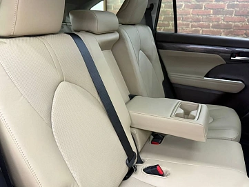 Toyota Highlander, 2025г, полный привод, автомат