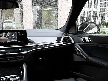 BMW X6, 2024г, полный привод, автомат