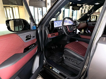 Infiniti QX80, 2025г, полный привод, автомат