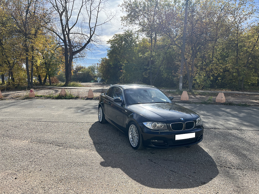 BMW 1 серии, 2008г., задний привод, автомат