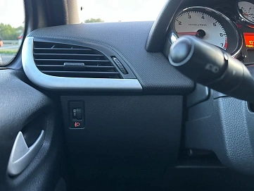 Peugeot 207, 2009г, передний привод, робот