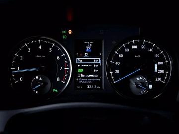 Toyota Alphard, 2016г, передний привод, автомат