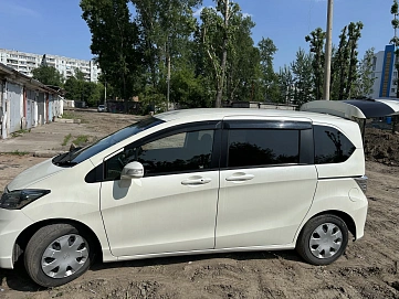 Honda Freed, 2012г, передний привод, вариатор