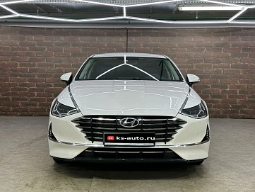 Hyundai Sonata, 2021г, передний привод, автомат