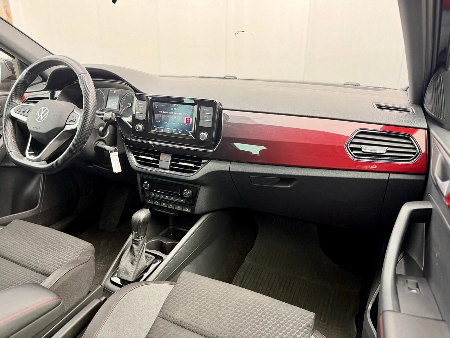 Volkswagen Polo, 2021г., передний привод, автомат