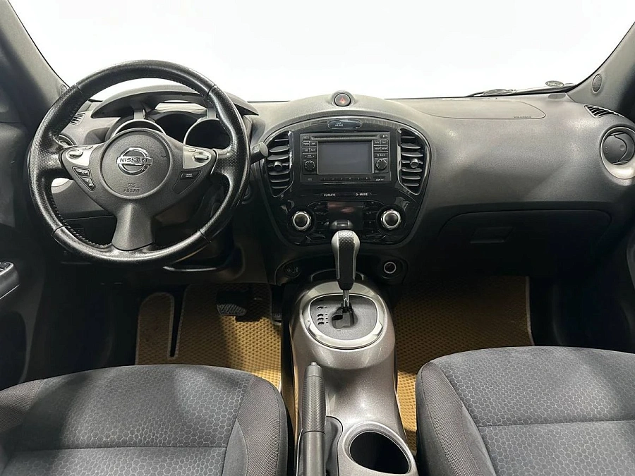 Nissan Juke, 2010г., полный привод, вариатор