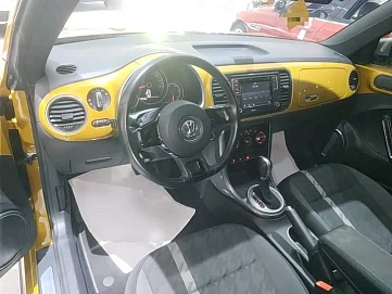 Volkswagen Beetle, 2017г, передний привод, робот
