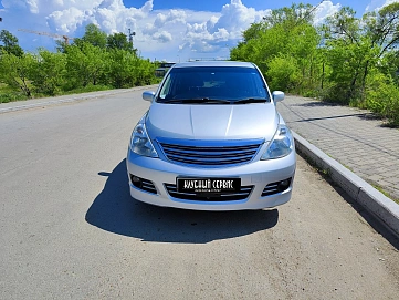 Nissan Tiida, 2010г, передний привод, автомат