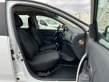 Renault Logan, 2020г, передний привод, автомат