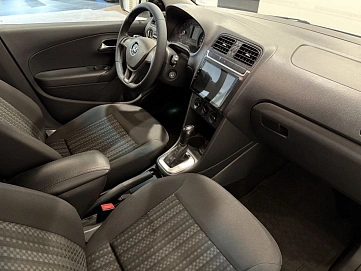 Volkswagen Polo, 2020г, передний привод, автомат