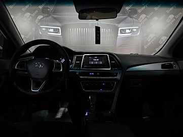 Hyundai Sonata, 2018г, передний привод, автомат