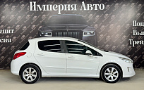 Peugeot 308, 2010г., передний привод, автомат
