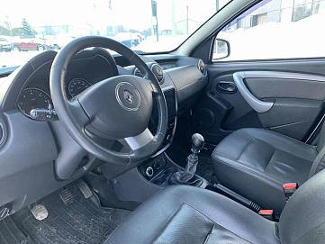Renault Duster, 2013г, полный привод, механика