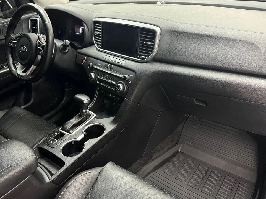 Kia Sportage, 2021г., передний привод, робот