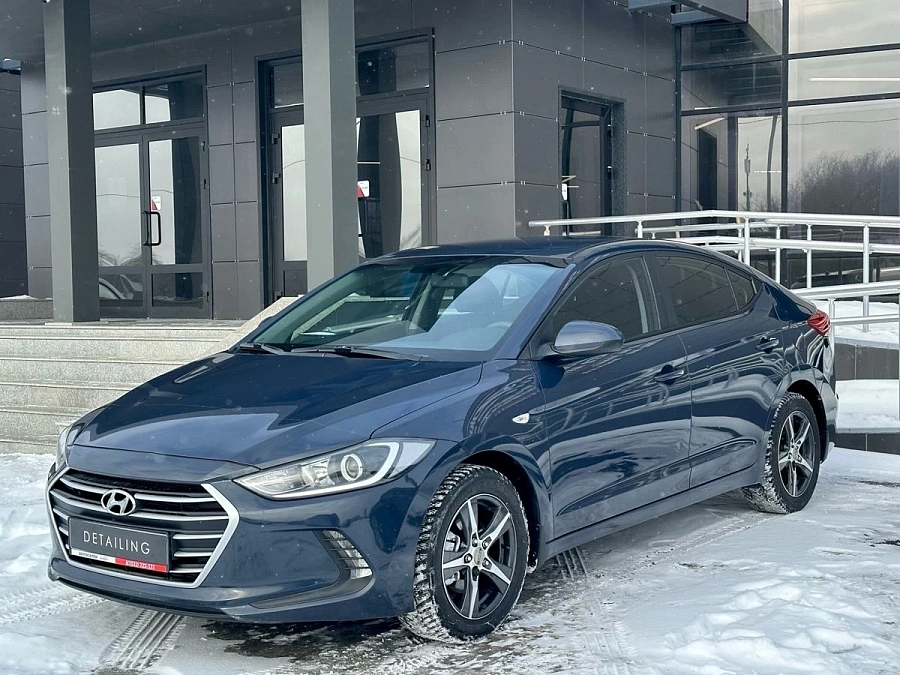 Hyundai Elantra, 2016г., передний привод, автомат