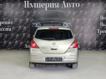 Nissan Tiida, 2008г, передний привод, автомат