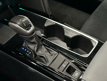 Toyota Camry, 2025г, передний привод, вариатор