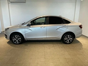 Lada (ВАЗ) Vesta, 2023г, передний привод, механика