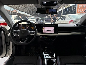 Volkswagen Lamando, 2023г, передний привод, робот