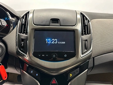 Chevrolet Cruze, 2012г, передний привод, механика