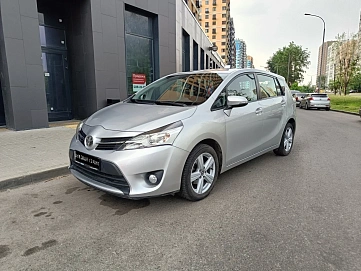 Toyota Verso, 2014г, передний привод, вариатор