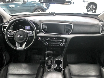 Kia Sportage, 2021г, передний привод, автомат
