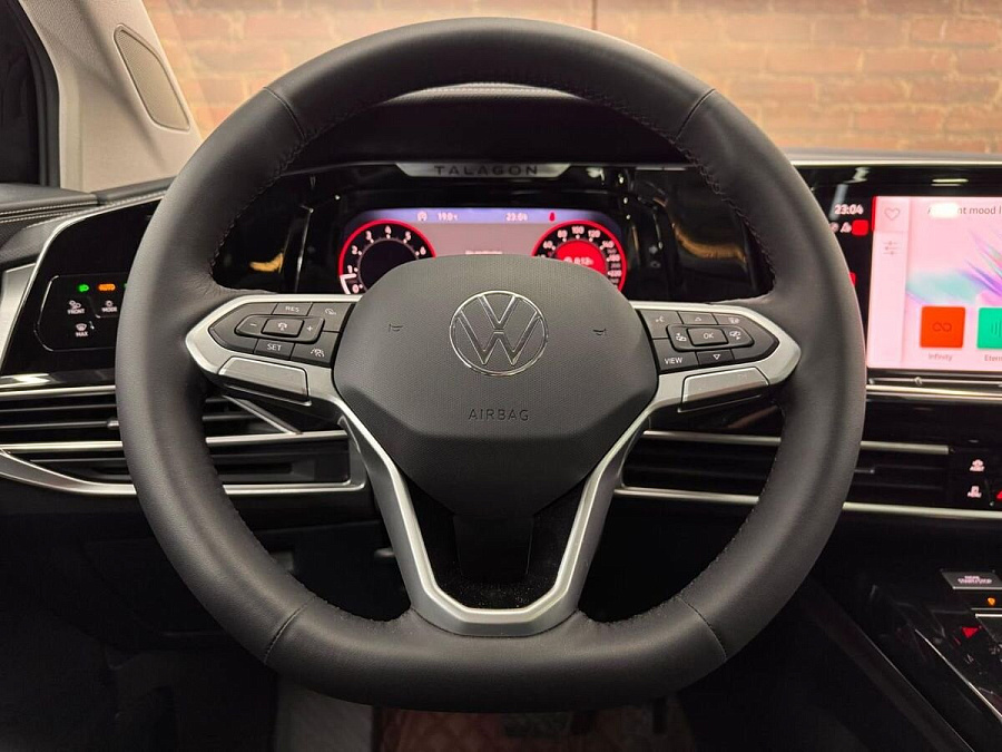 Volkswagen Talagon, 2023г., полный привод, робот