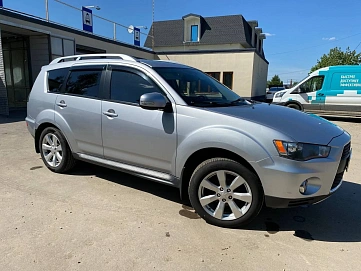 Mitsubishi Outlander, 2010г, полный привод, вариатор