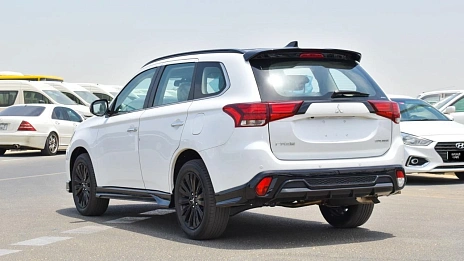 Mitsubishi Outlander, 2022г, полный привод, вариатор