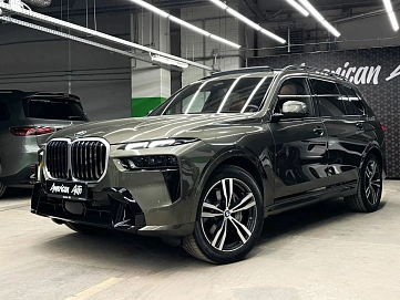 BMW X7, 2023г, полный привод, автомат