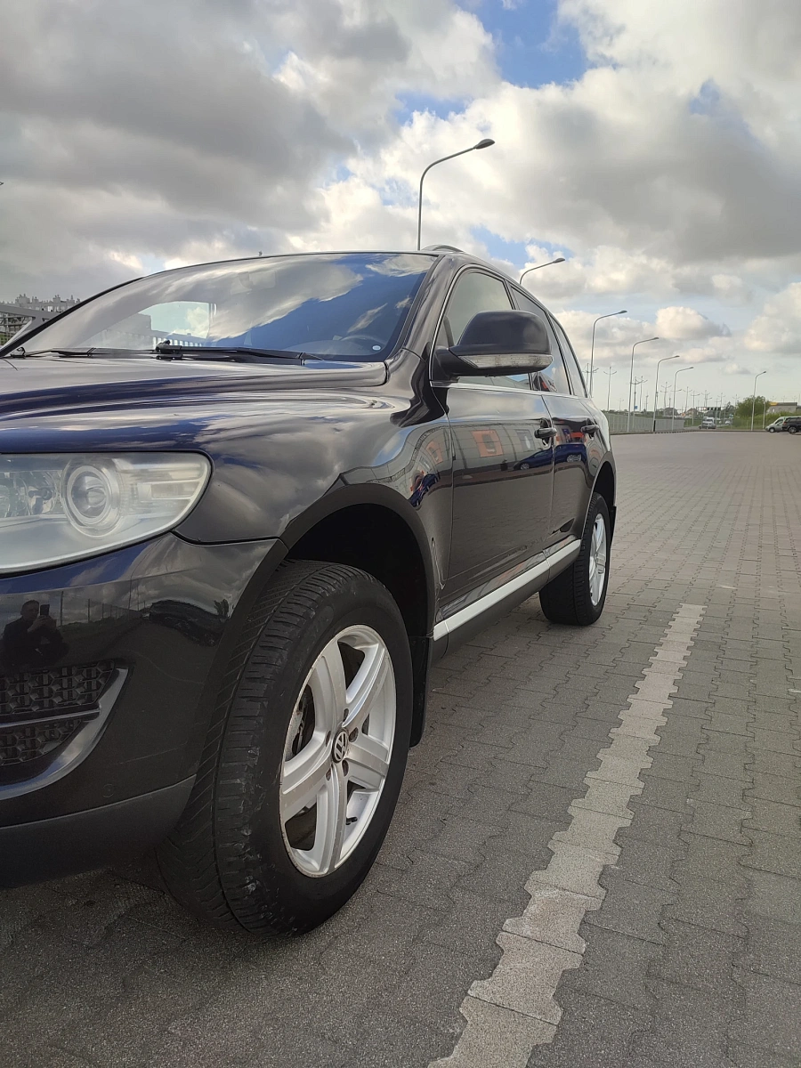 Volkswagen Touareg, 2008г., полный привод, автомат