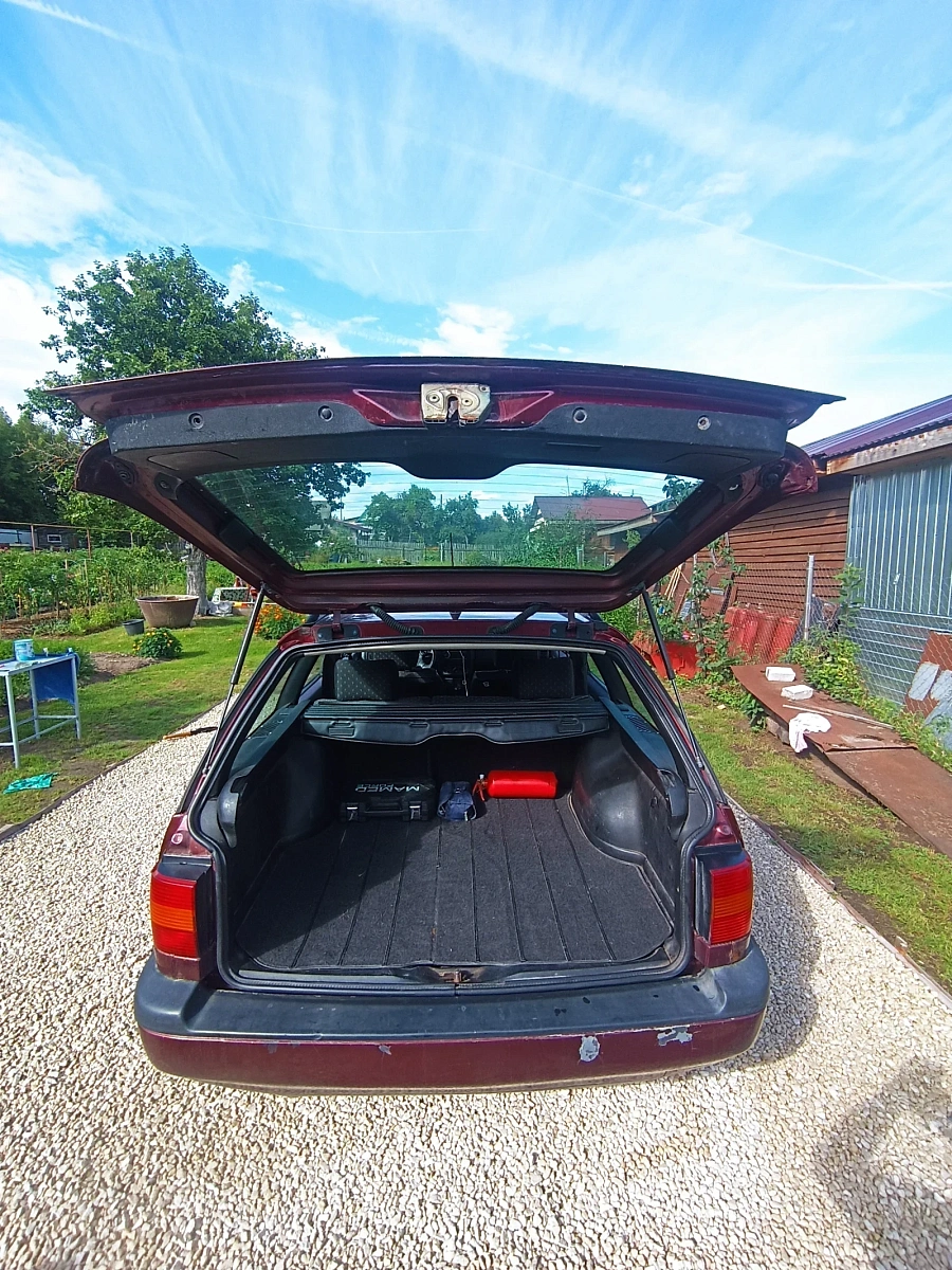 Volkswagen Passat, 1994г., передний привод, механика