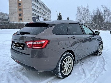 Lada (ВАЗ) Vesta, 2019г, передний привод, механика